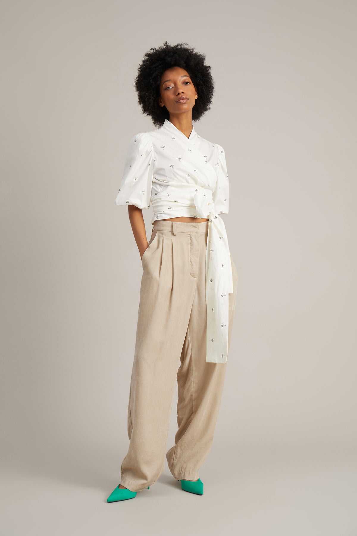 GOLDIE - WHITE