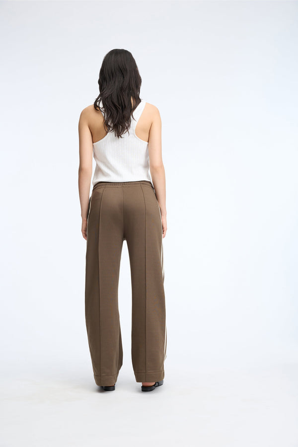 BOUD - BROWN