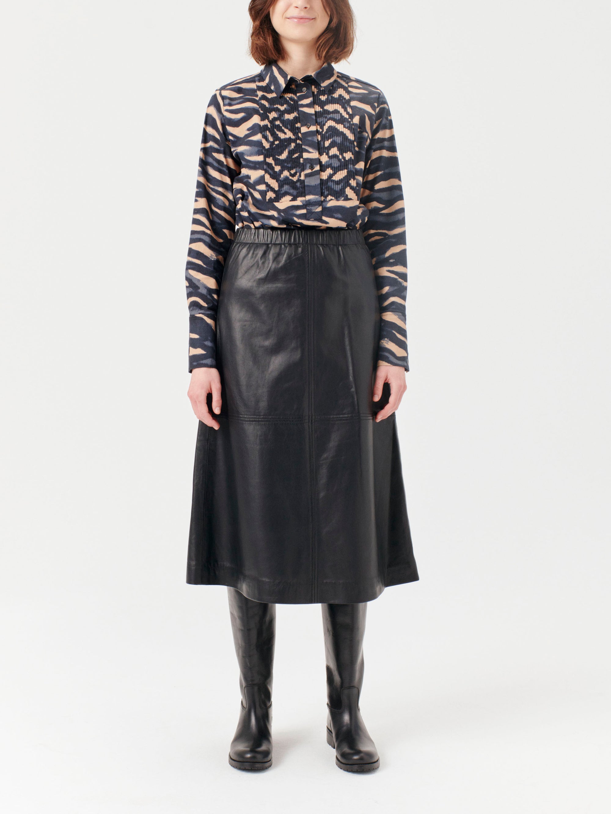 REINE - BLACK