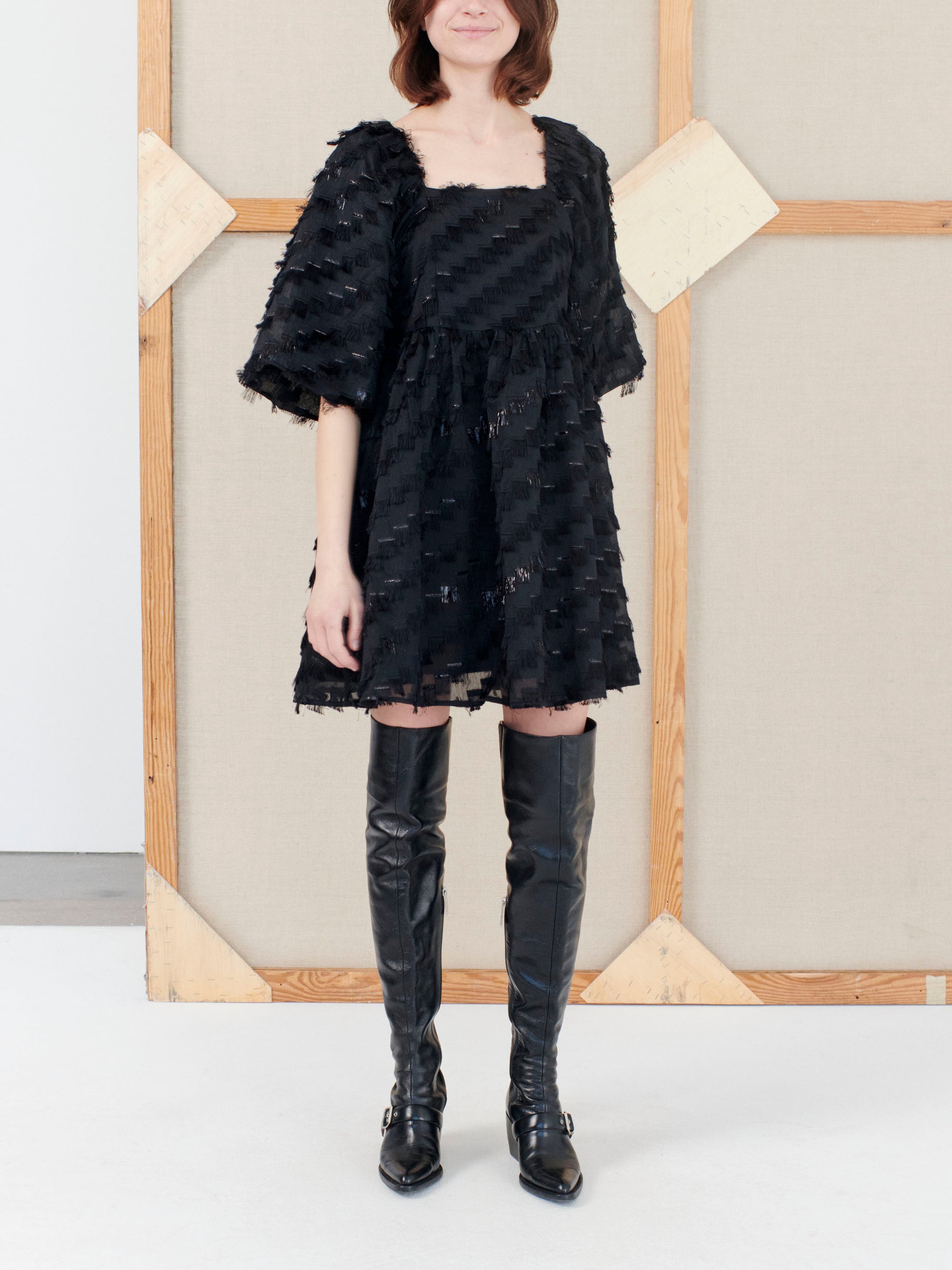 NICHE - BLACK