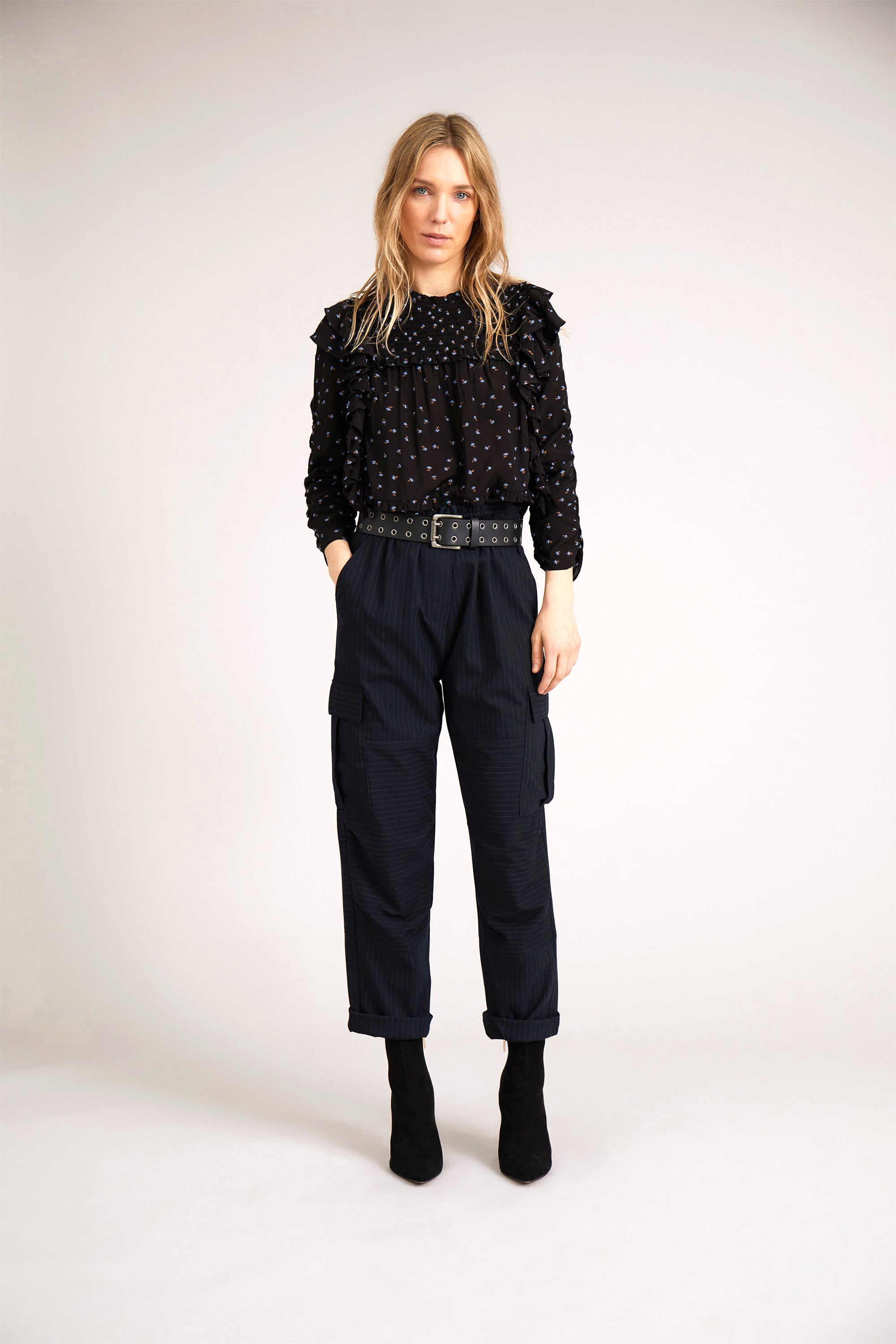 CRISP - BLACK