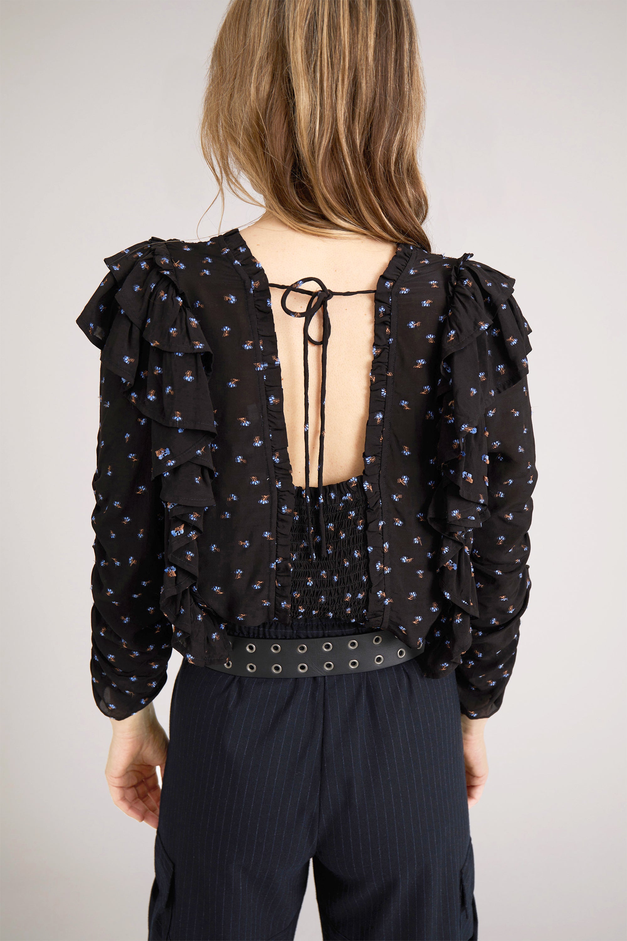CRISP - BLACK