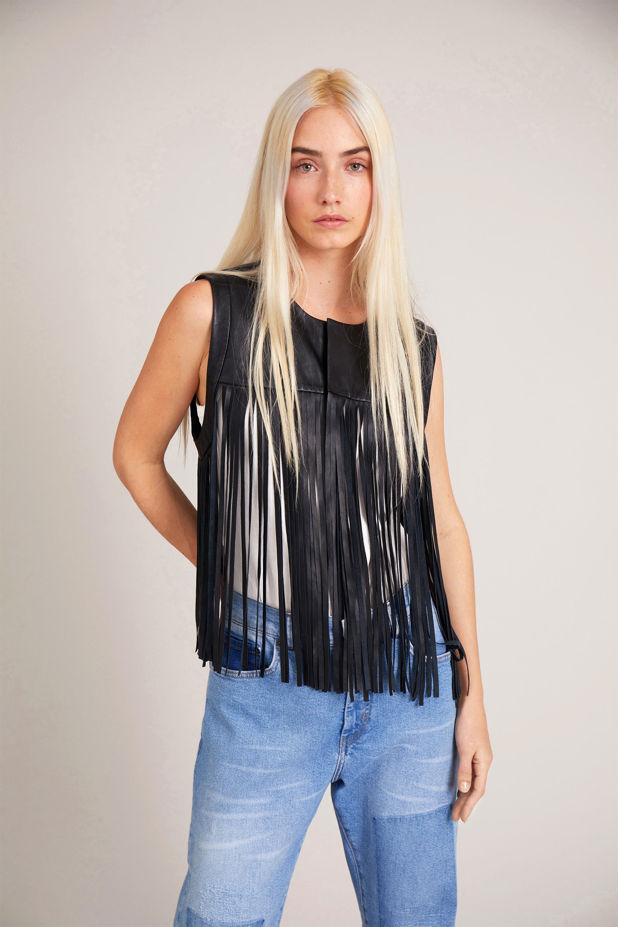 CIPPALA - BLACK