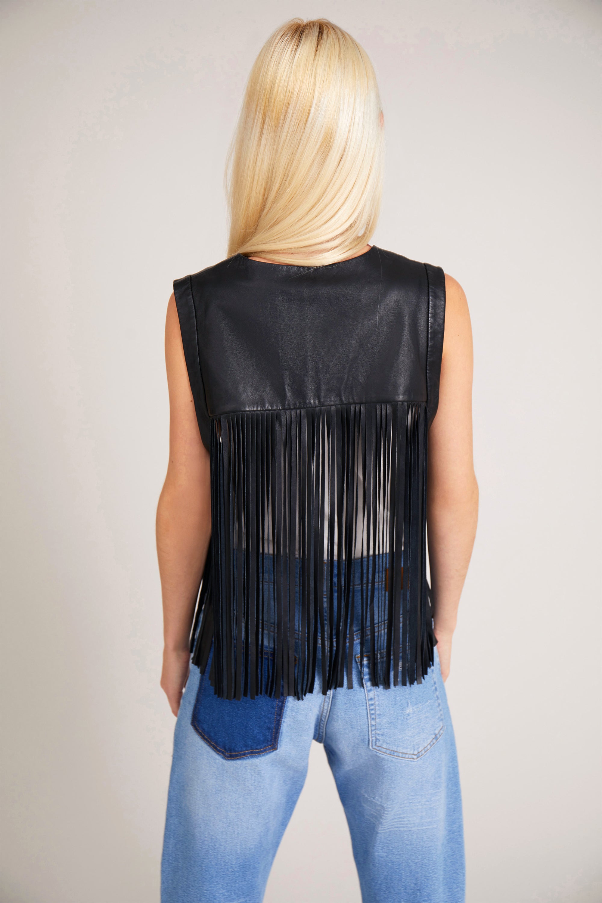 CIPPALA - BLACK