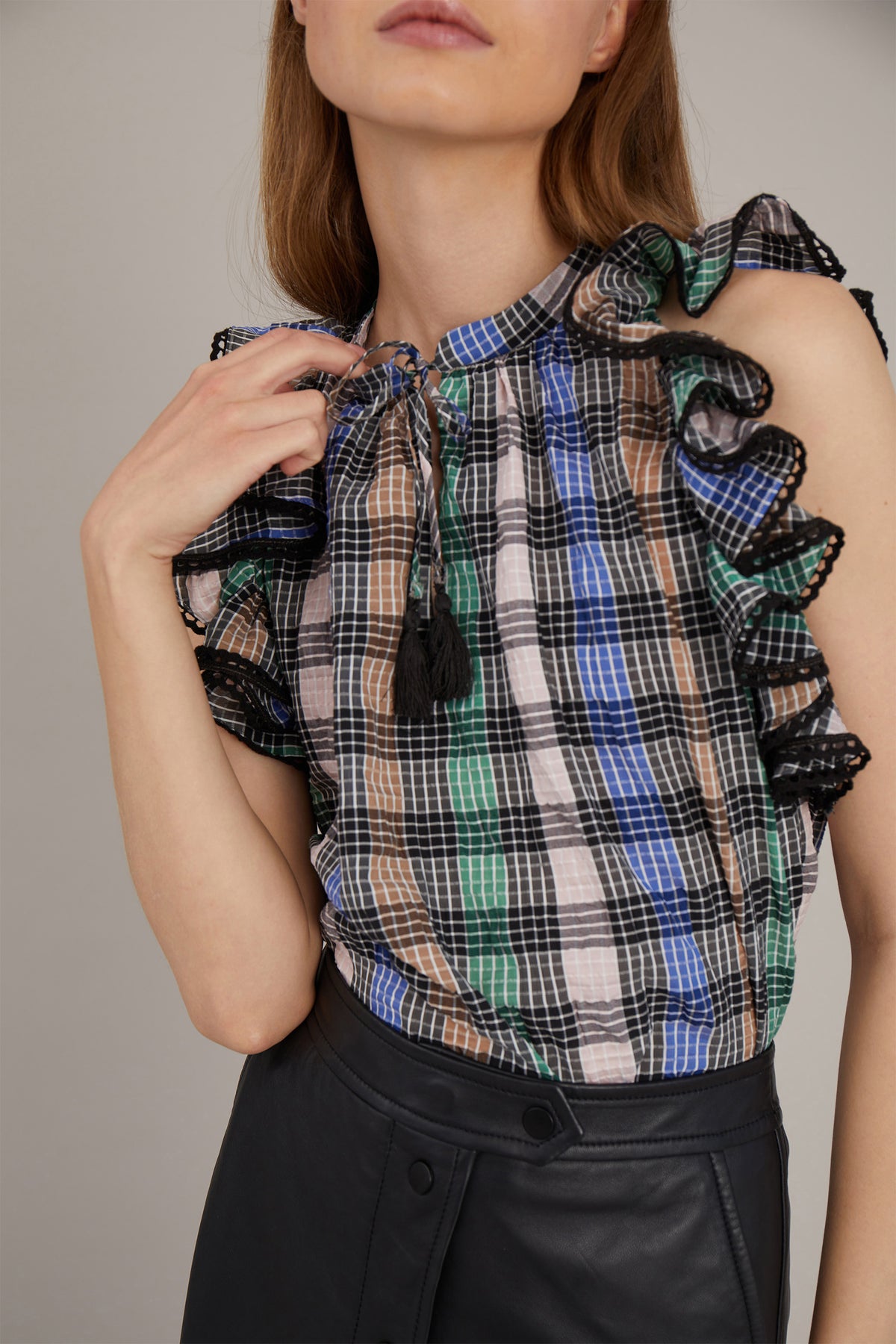 VARREL - BLACK