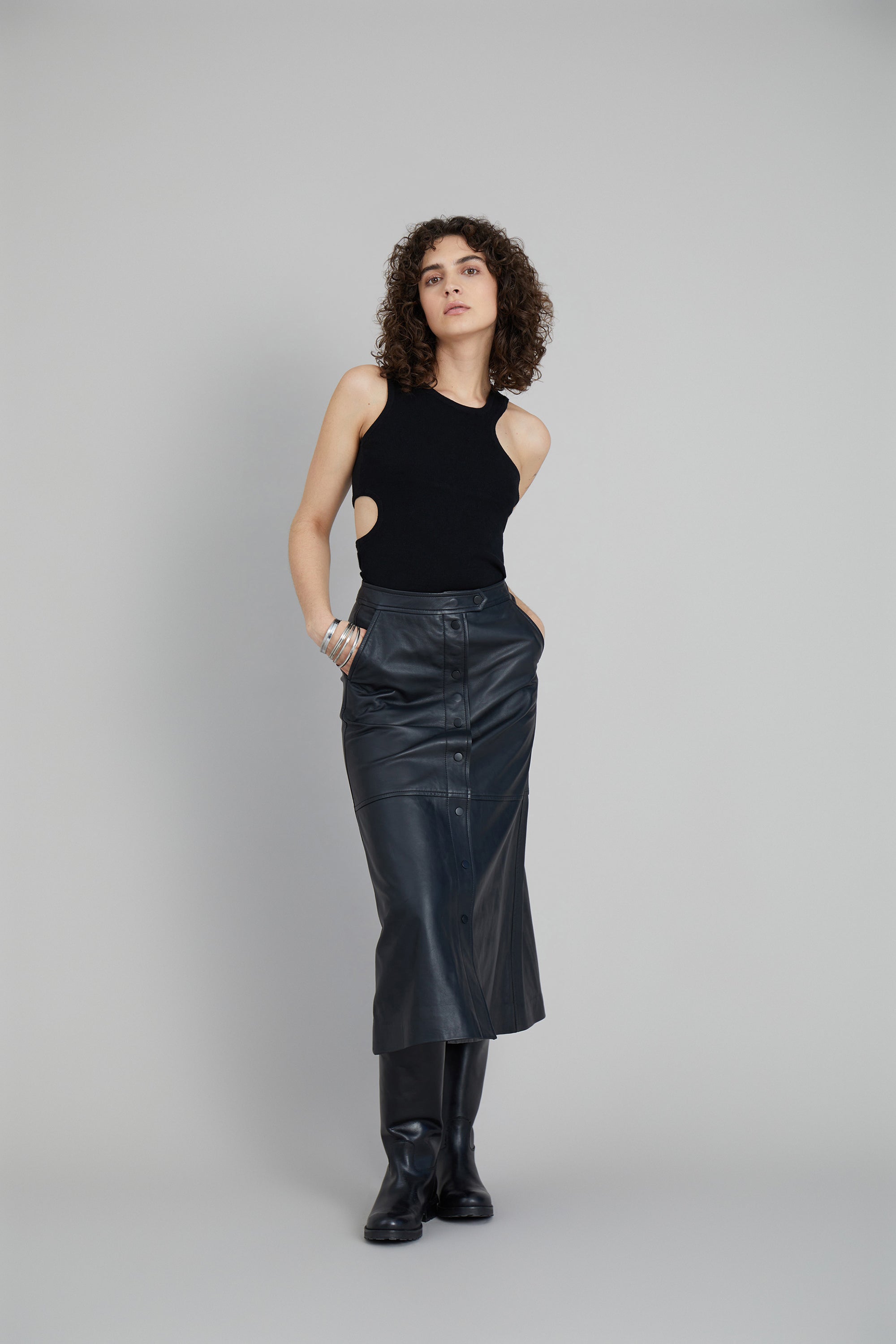 VALPE - BLACK