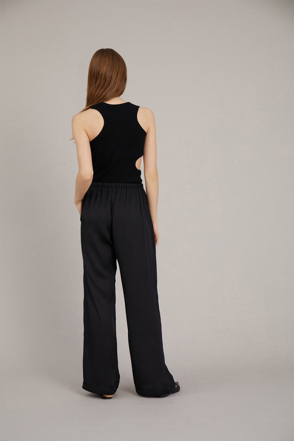 VELAR - BLACK