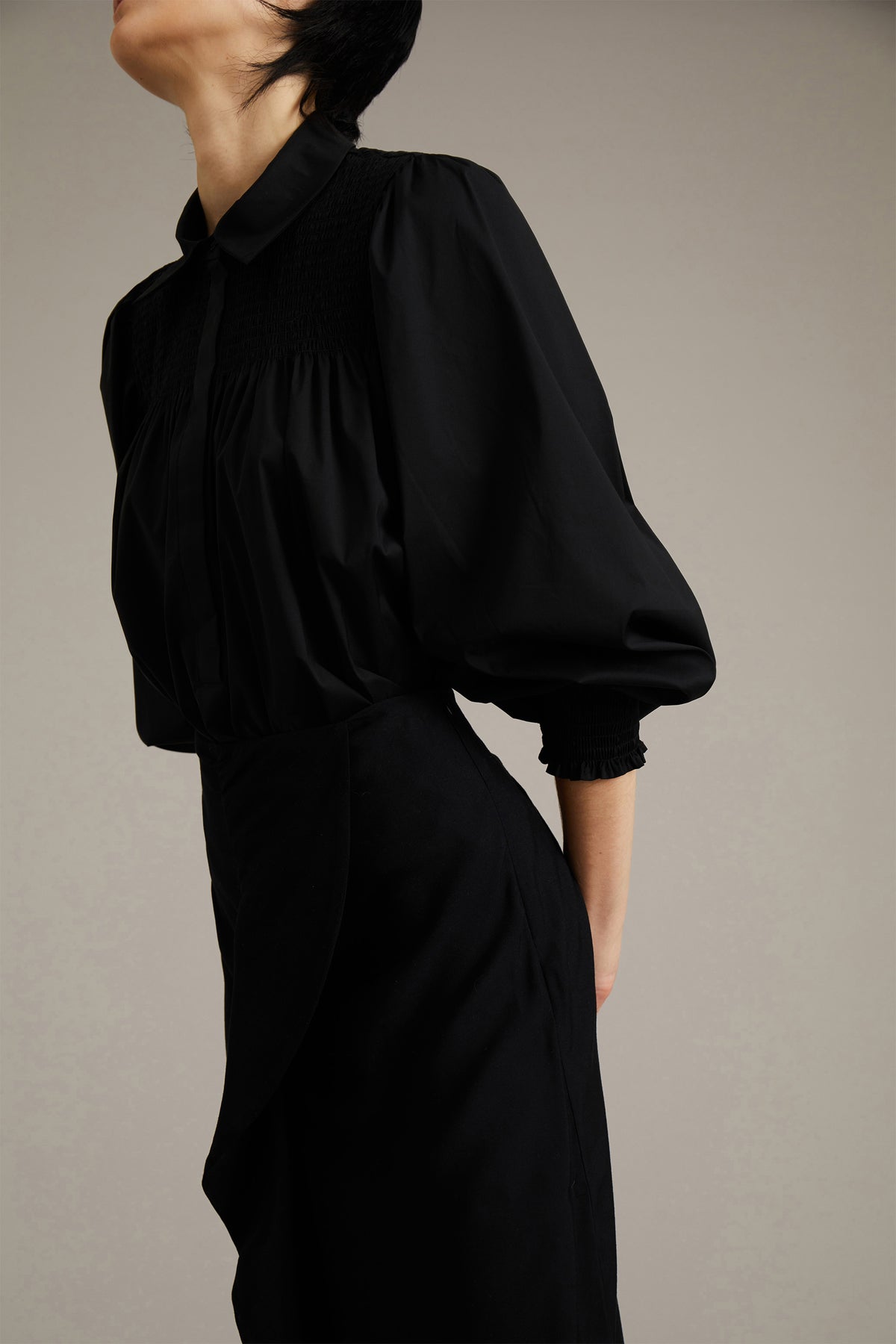 AMAD - BLACK