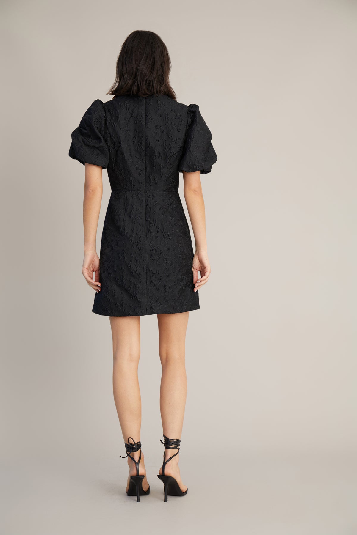 DELIVER - BLACK