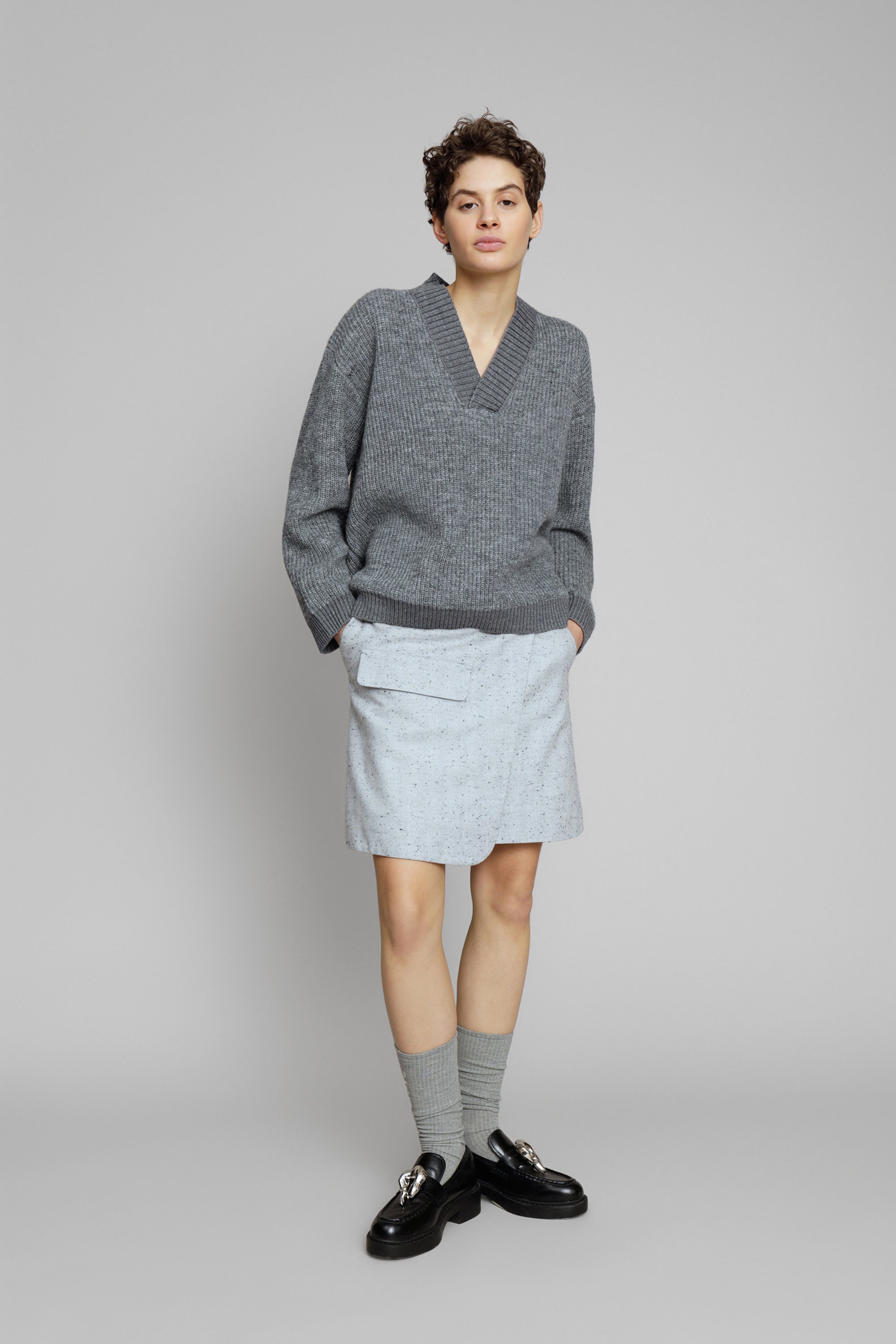 EWEN - GREY