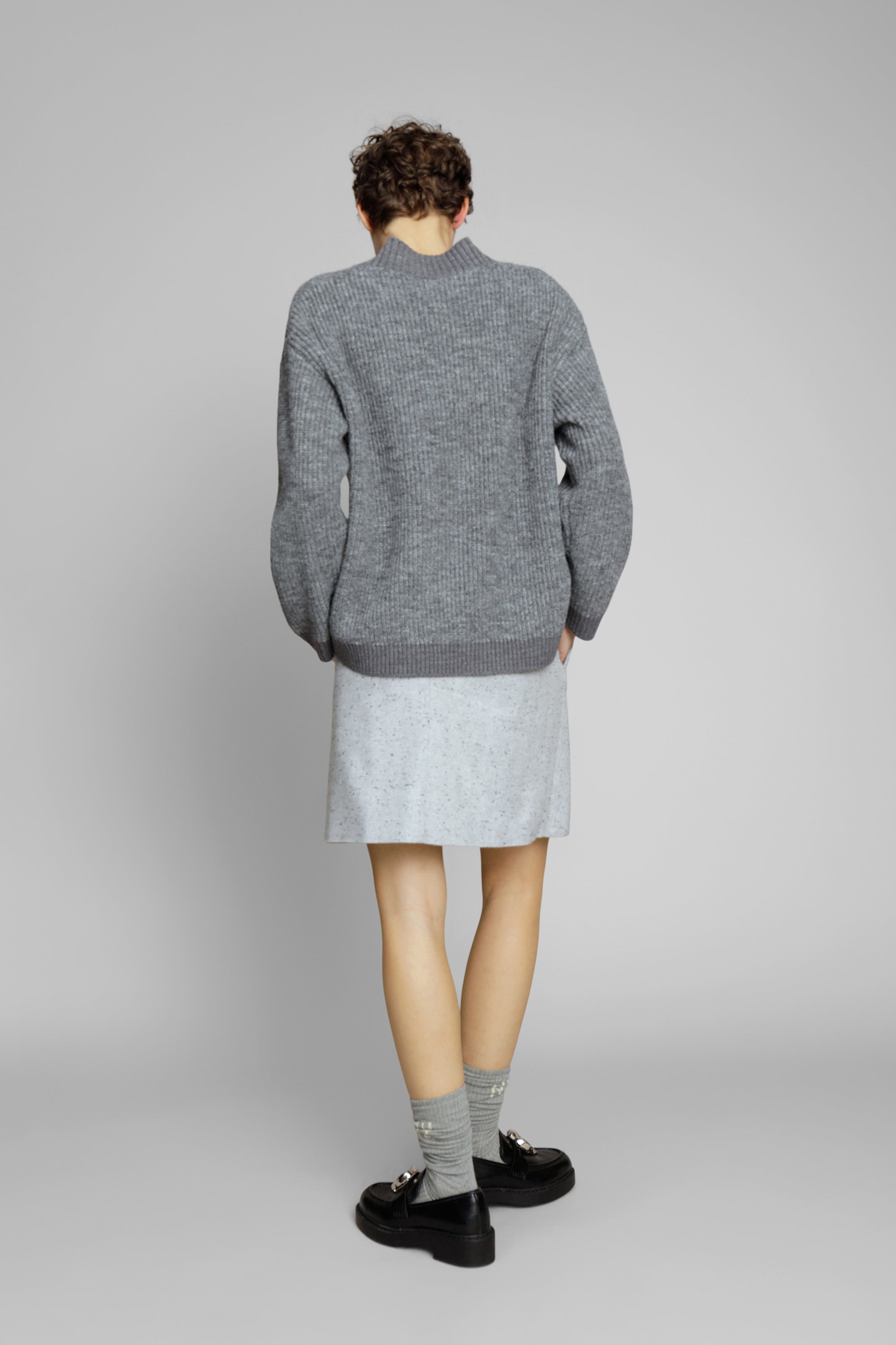 EWEN - GREY