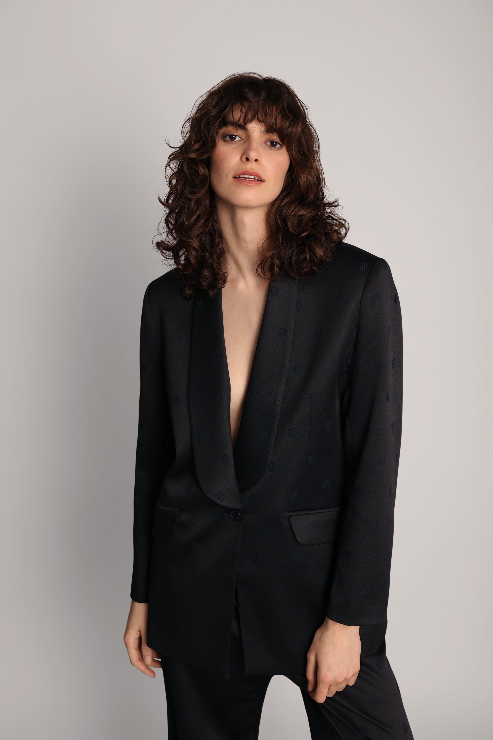 LOUMINA - BLACK