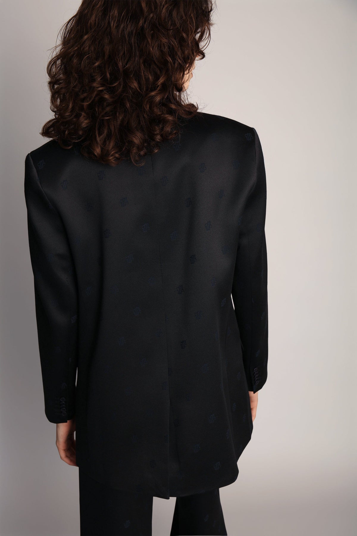 LOUMINA - BLACK