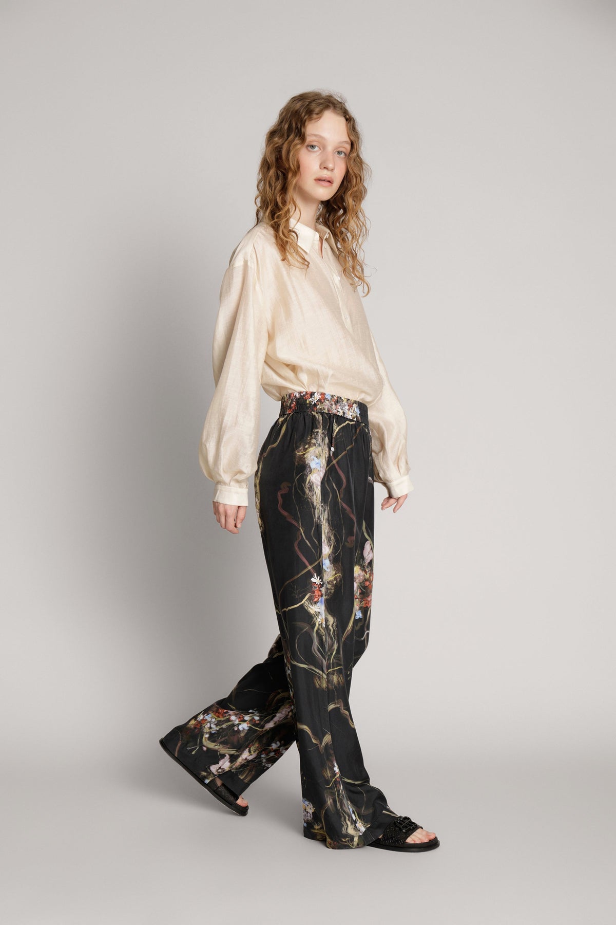 ARUM SILK - BLACK